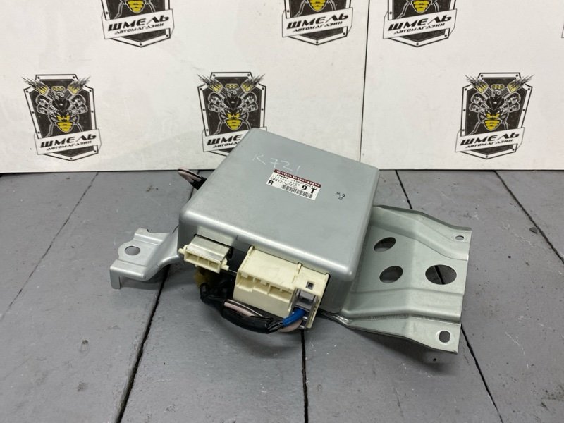 БЛОК УПРАВЛЕНИЯ РУЛЕВОЙ КОЛОНКОЙ TOYOTA WISH 2015/ЦВЕТ 202/ПРОБЕГ 105519КМ ZGE22W 3ZRFAE 89650-68071 контрактная