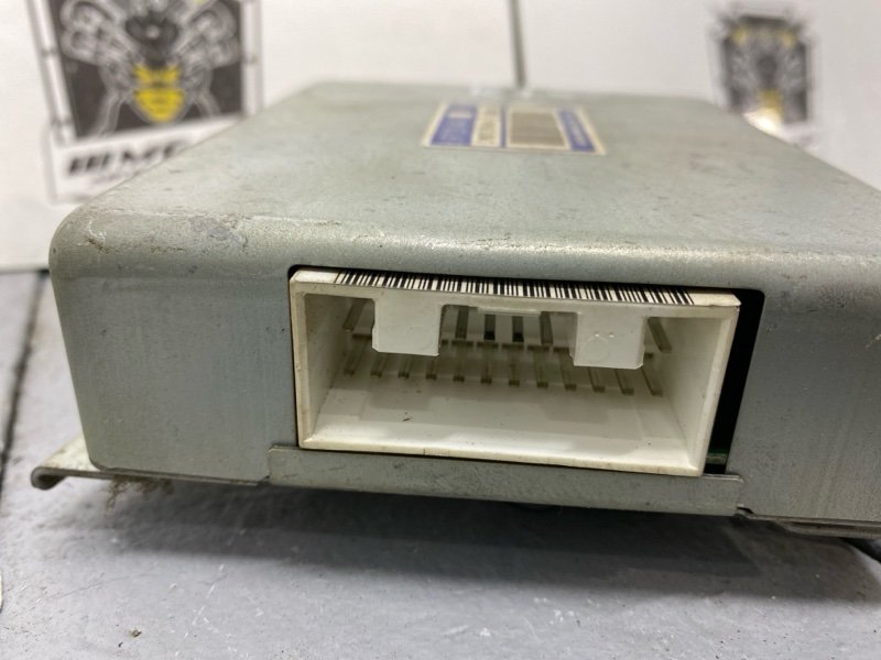 Блок управления АКПП BIGHORN 1996/ЦВЕТ 751/ПРОБЕГ 154399КМ UBS69DW 4JG2 Блок управления АКПП BIGHORN 1996/ЦВЕТ 751/ПРОБЕГ 154399КМ UBS69DW 4JG2