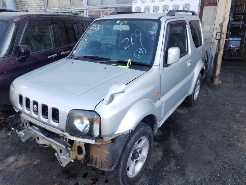 Обшивка дверей передняя правая JIMNY SIERRA 2005/ЦВЕТ Z2S/ПРОБЕГ 77640 КМ JB43W M13A