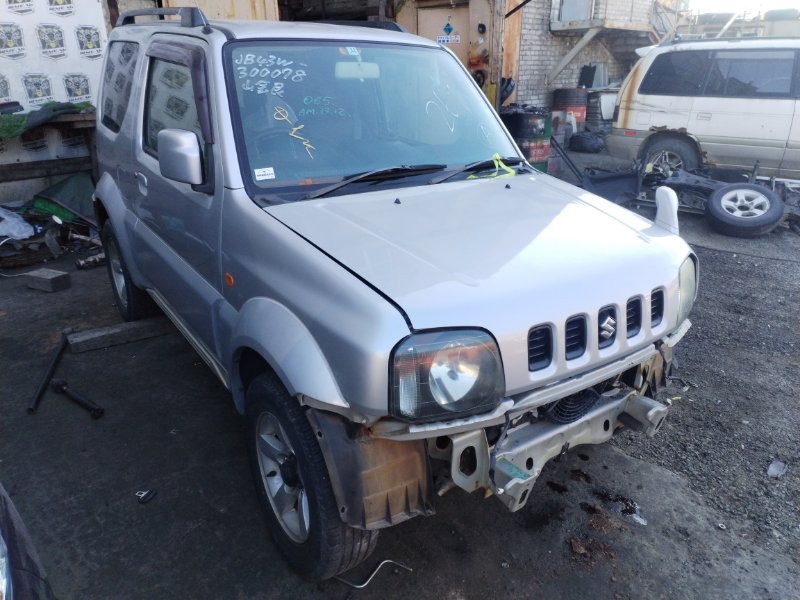 Обшивка дверей передняя правая JIMNY SIERRA 2005/ЦВЕТ Z2S/ПРОБЕГ 77640 КМ JB43W M13A