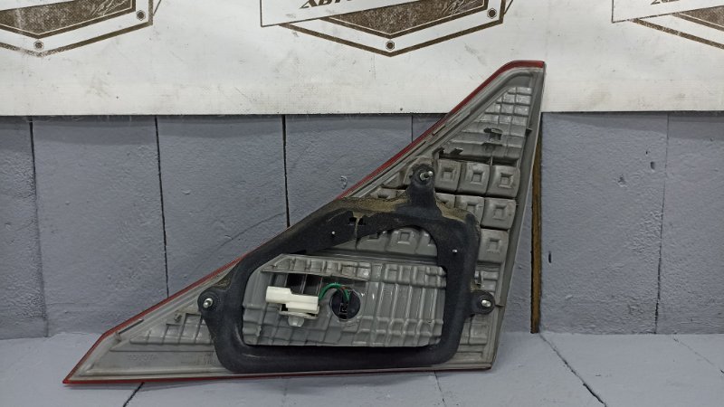 Стоп-вставка задняя левая TOYOTA ALPHARD ANH25W 2AZFE