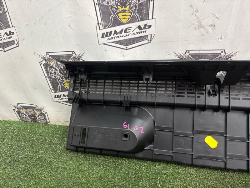 Накладка замка багажника задняя HATCH 2017/ЦВЕТ B83/ПРОБЕГ 62473 F55 B47C20A