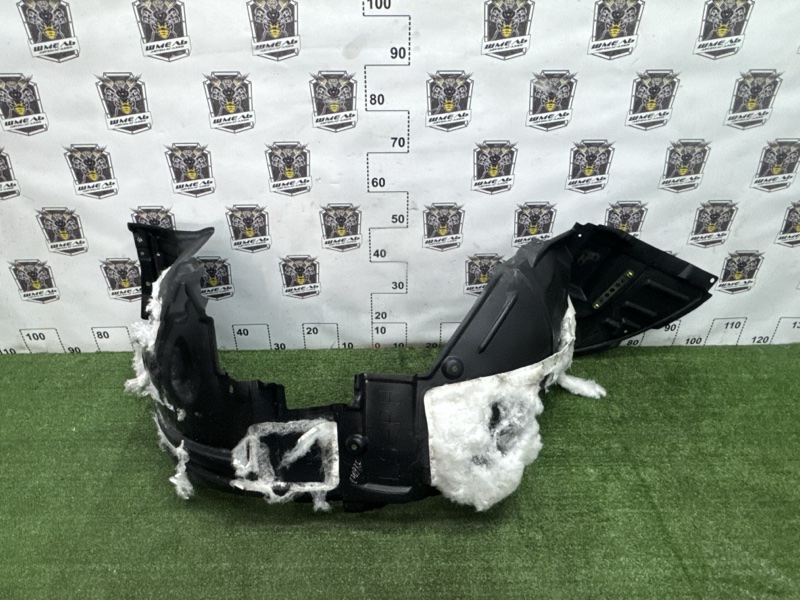 Подкрылок передний правый LS600H 04.2015/ЦВЕТ 212/ПРОБЕГ 73507КМ UVF45 2URFSE