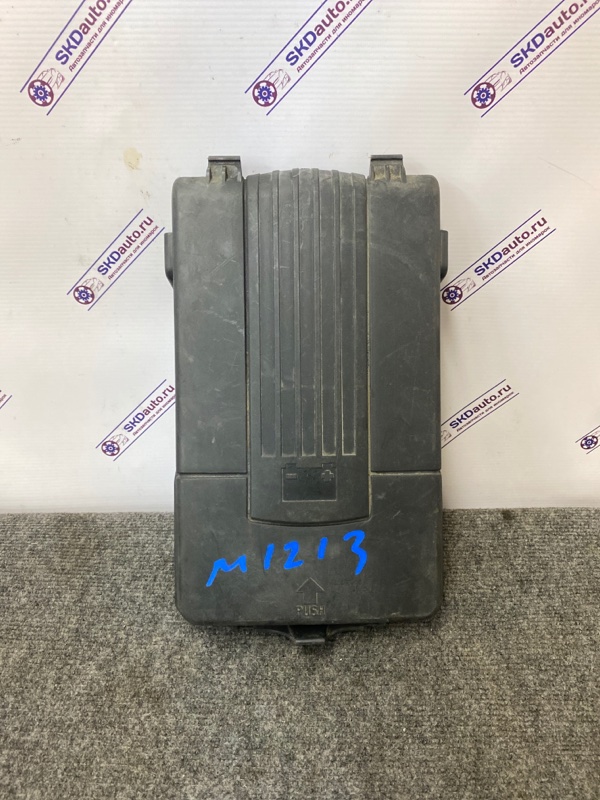 Крышка АКБ Skoda Octavia 2008-2013 A5 1.6 3C0915443A контрактная