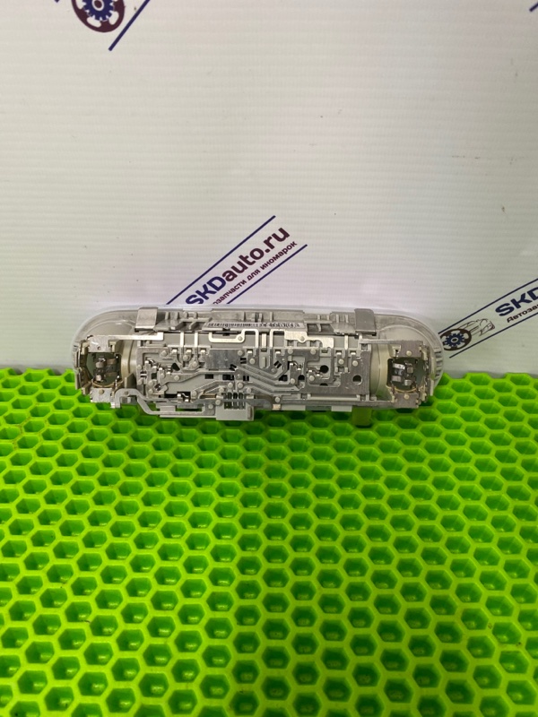Плафон подсветки салона A4 2008 B8 1.8