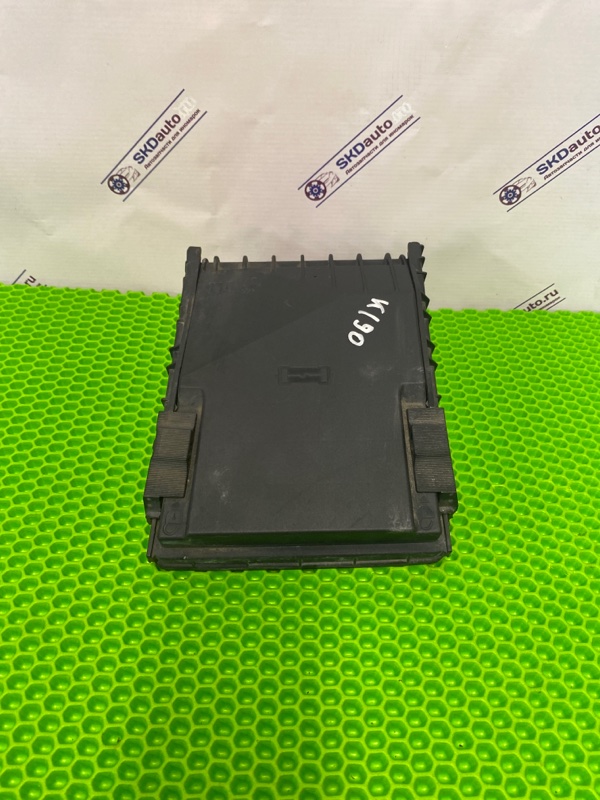 Крышка блока предохранителей Skoda Octavia RS 2007 A5 BWA 1K0937132F контрактная