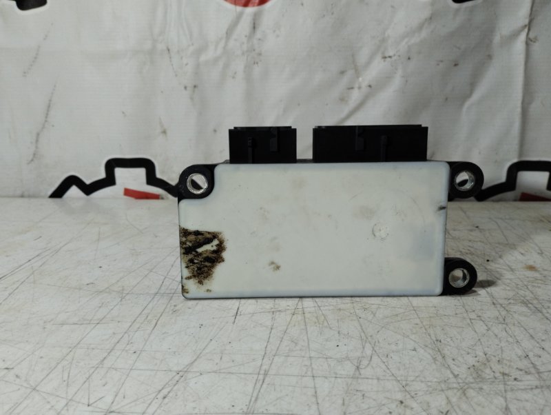 Блок управления SRS Aveo 2015 T300 F16D4 Блок управления SRS Aveo 2015 T300 F16D4