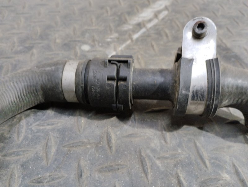 Патрубок системы охлаждения BMW 5-Series E60 M54B25