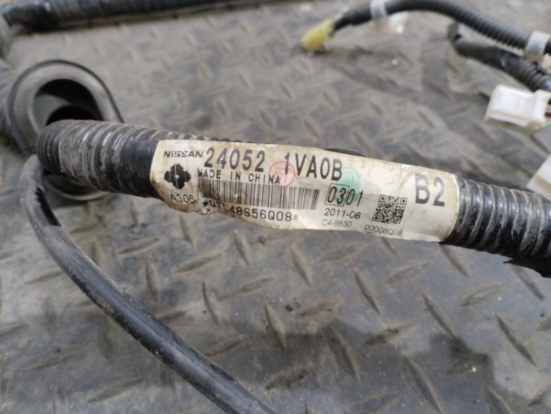 Проводка двери багажника Serena FNC26 MR20DD