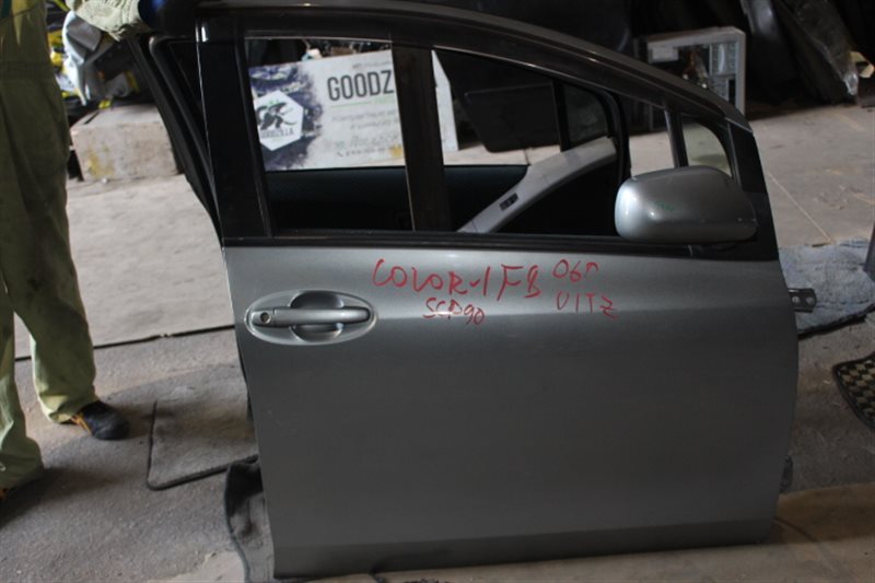 Зеркало Toyota Vitz SCP90 переднее правое