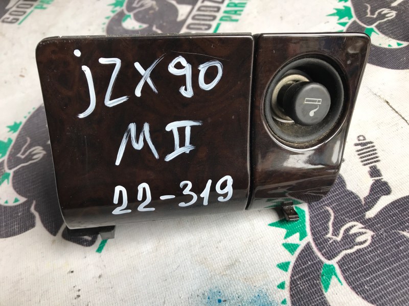 Пепельница Toyota Mark Ii JZX90 передняя