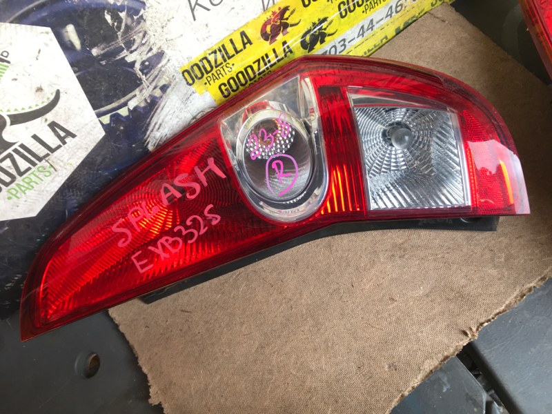 Стоп-сигнал Suzuki Splash EXB32S задний правый