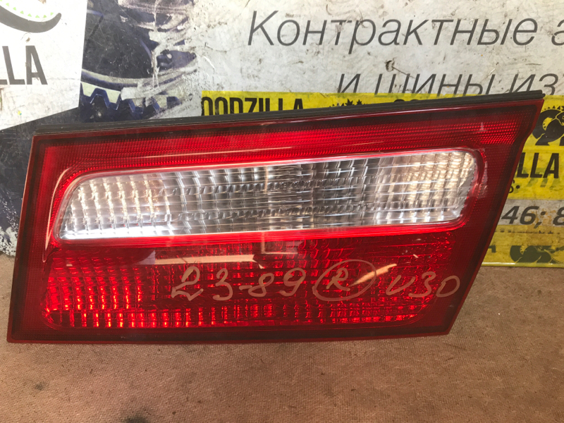 Стоп-вставка Nissan Presage U30 задняя правая