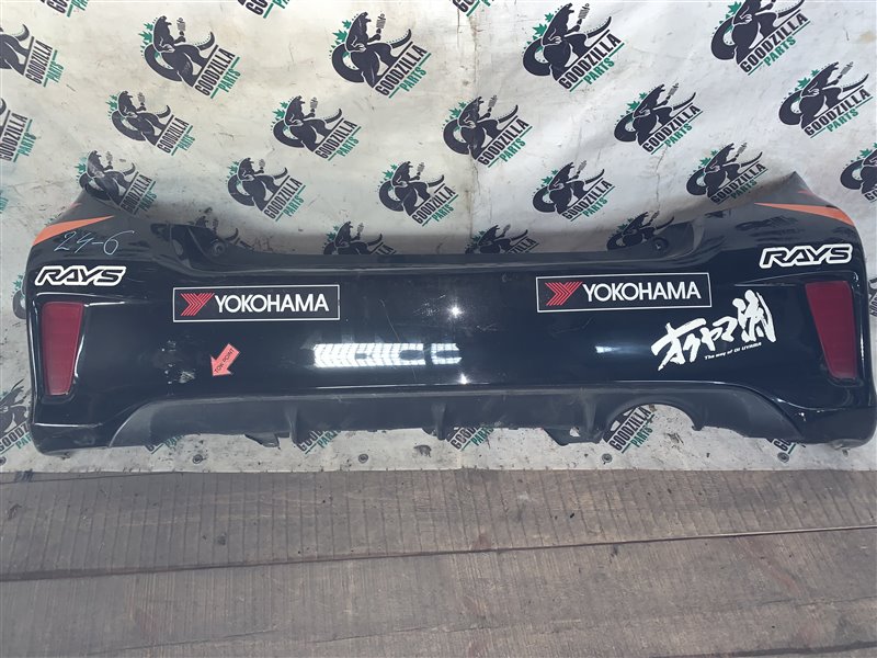 Бампер Toyota Vitz NCP131 задний Бампер Toyota Vitz NCP131 задний