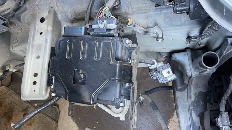 Блок управления efi Suzuki Kizashi RE91S J24B 2009 передний