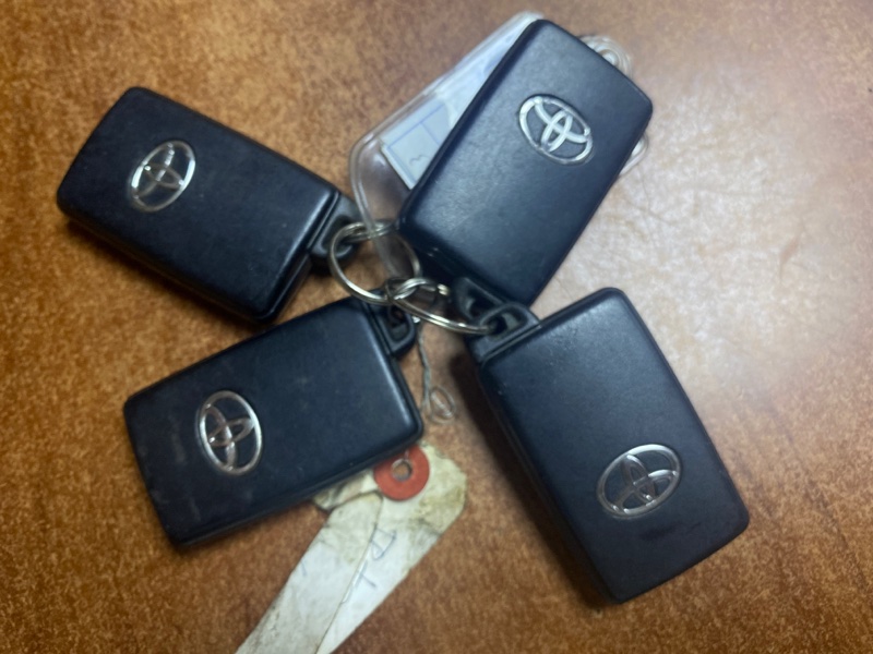 Смарт-ключ Toyota Смарт-ключ Toyota