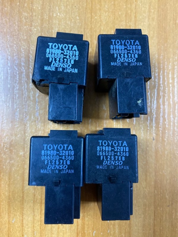 Реле поворота Toyota Реле поворота Toyota