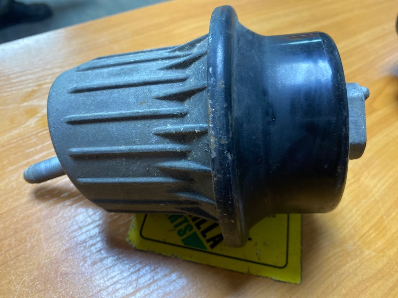 Подушка двигателя Toyota Crown GRS182 3GRFSE передняя