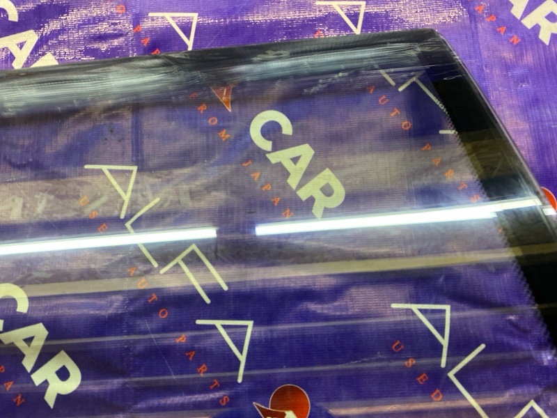 Стекло двери заднее правое MERCEDES S-CLASS W140 Стекло двери заднее правое MERCEDES S-CLASS W140