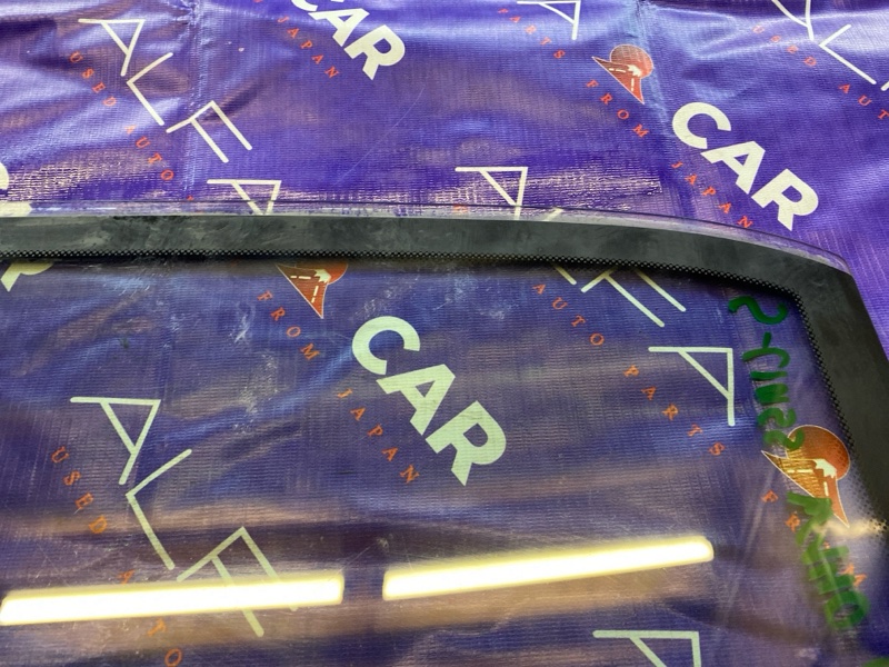 Стекло двери заднее правое S-CLASS W140 Стекло двери заднее правое S-CLASS W140