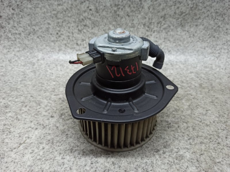 Мотор печки Mitsubishi Fuso Super Great FV54J 6M70T 2005 передний