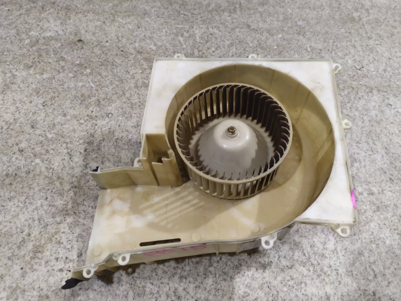 Мотор печки Nissan Sunny B15 Мотор печки Nissan Sunny B15