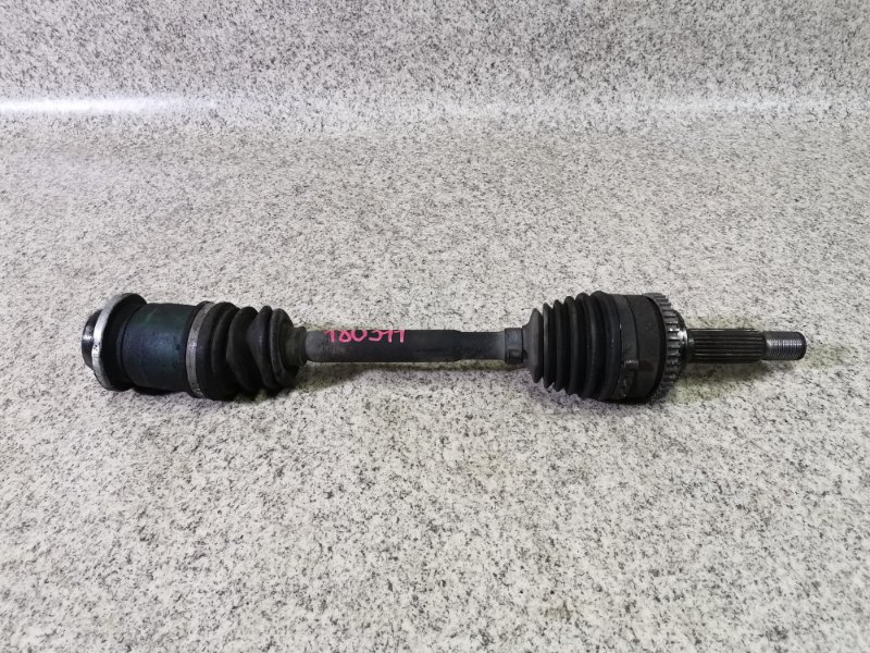 Паджеро клапана полно привода. Привод Паджеро 4. Mitsubishi Pajero v78w. Кожух привода Митсубиси Паджеро.