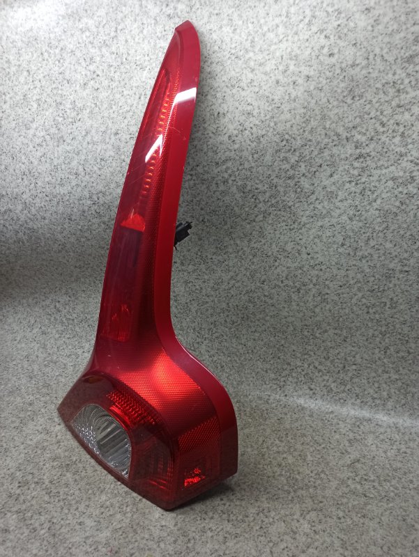 Стоп-сигнал задний правый C30 MK43 Стоп-сигнал задний правый C30 MK43