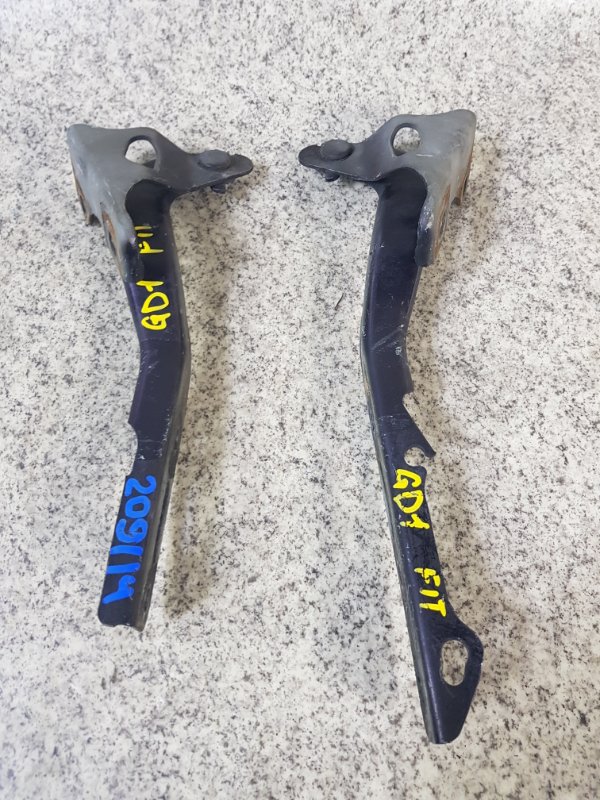 Петля капота Honda Fit GD1 Петля капота Honda Fit GD1