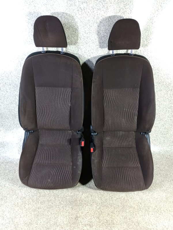 Сидение Toyota Aqua NHP10 Сидение Toyota Aqua NHP10