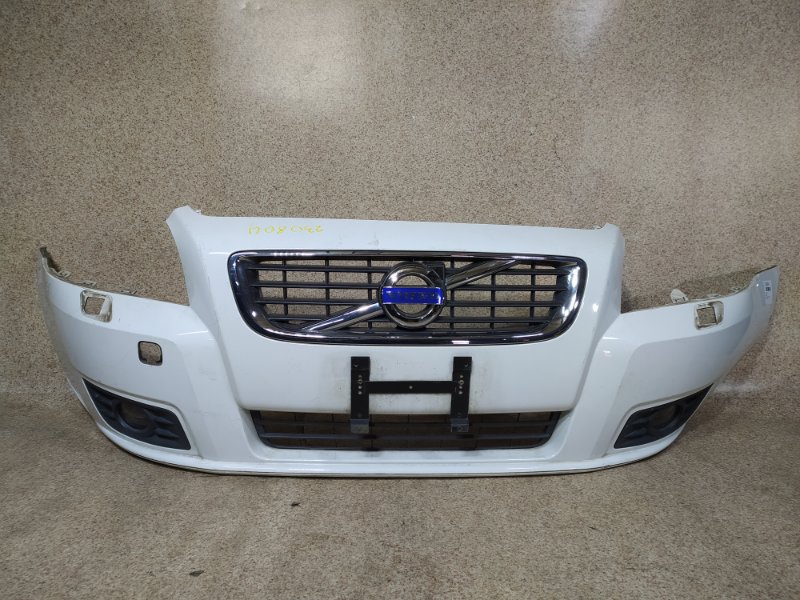 Бампер Volvo V50 MW43 передний Бампер Volvo V50 MW43 передний