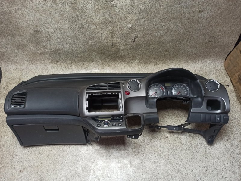 Торпедо Honda Stream RN6 R18A Торпедо Honda Stream RN6 R18A