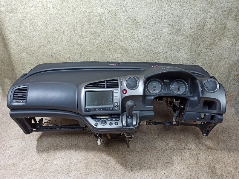Торпедо Honda Stream RN6 Торпедо Honda Stream RN6