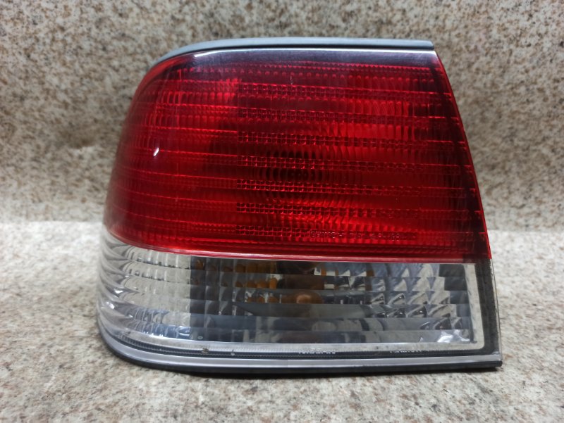 Стоп-сигнал Nissan Sunny FB15 2000 задний левый