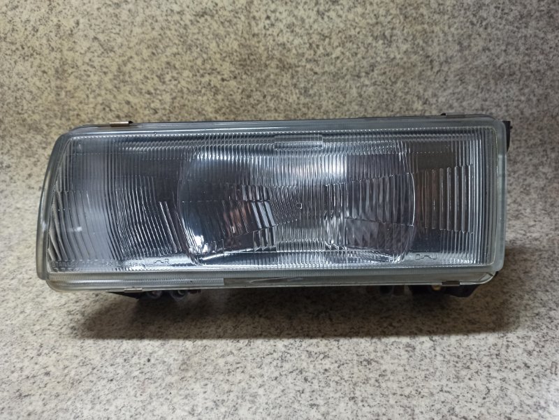 Фара Mazda Bongo SSF8W 1991 передняя левая