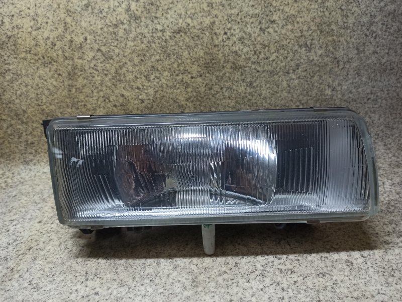 Фара Mazda Bongo SSF8W 1991 передняя правая