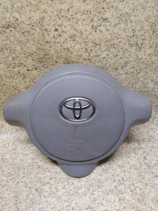 Airbag водителя Toyota Sienta NCP81