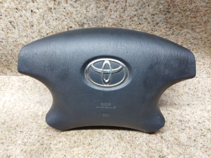Airbag водителя Toyota Voxy AZR60