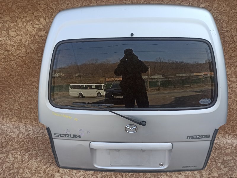 Дверь задняя Mazda Scrum DG62V