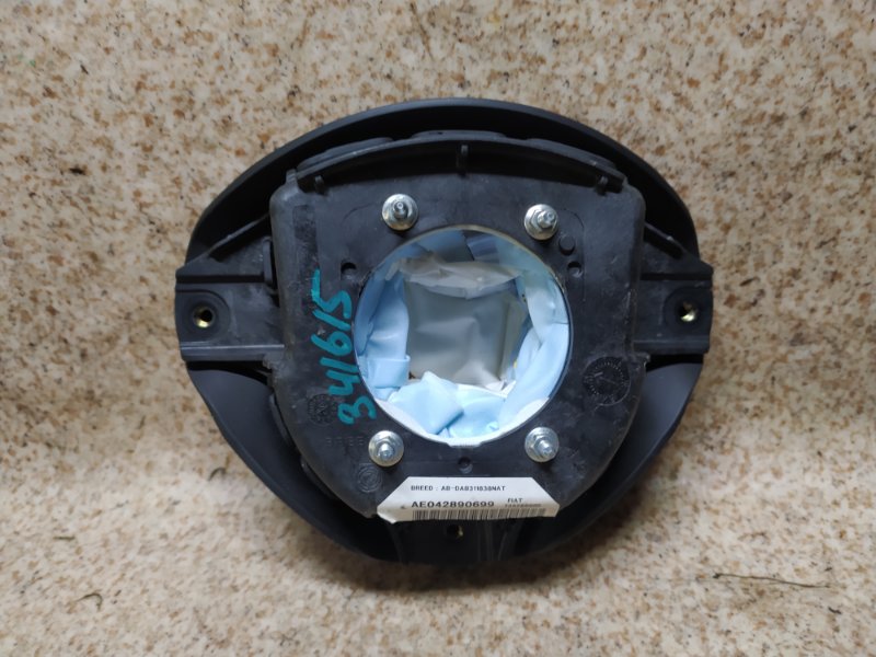 Airbag водителя 147 937
