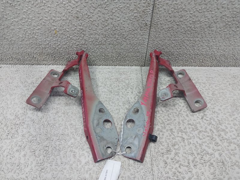 Петля капота C30 2012 MK43