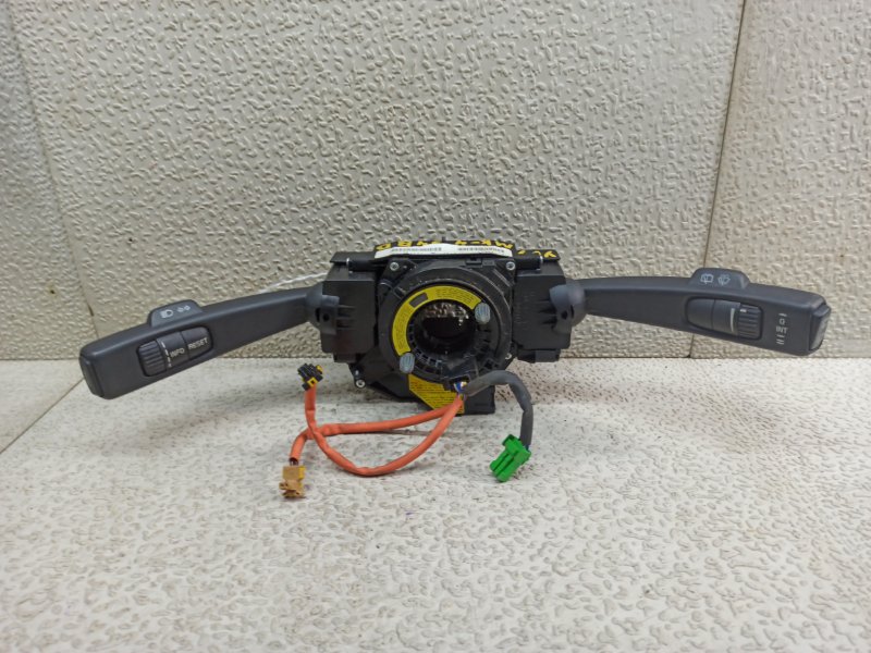 Блок подрулевых переключателей VOLVO C30 2012 MK43 P31264694 контрактная