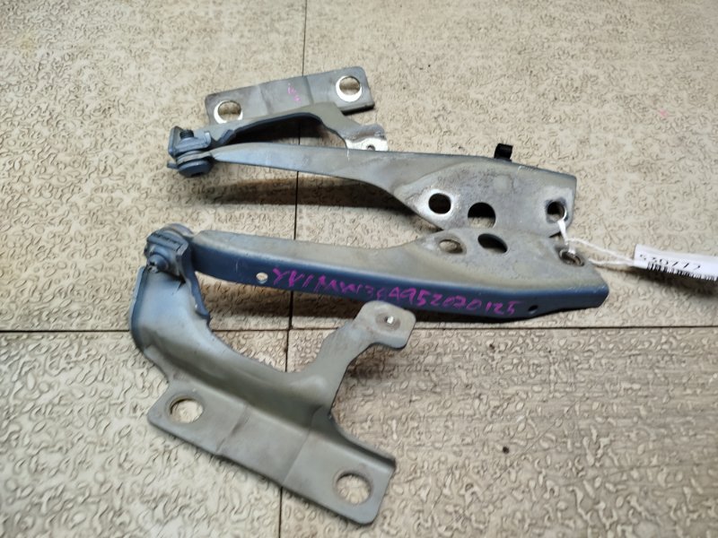 Петля капота VOLVO V50 MW38 B5244S4