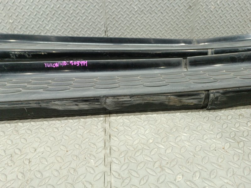 Подножка YUKON 2005 GMT830