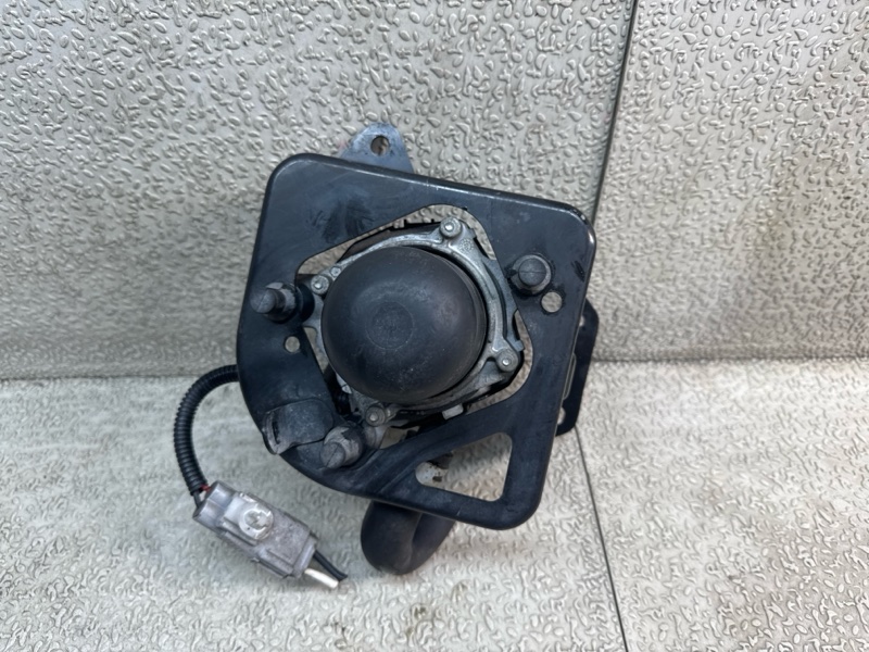 Насос воздушный TOYOTA HIACE TRH200