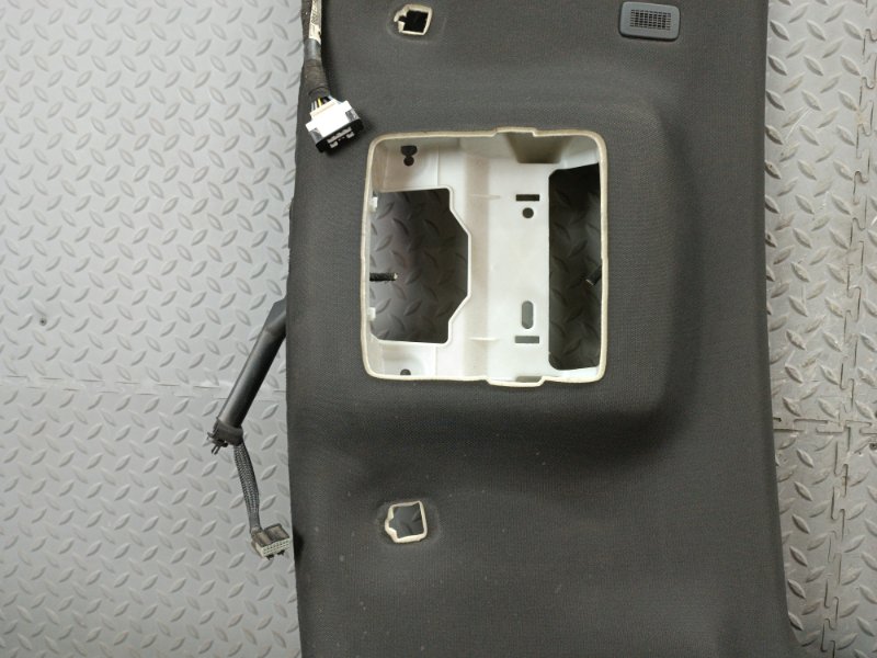 Обшивка потолка EXPLORER U502 Обшивка потолка EXPLORER U502