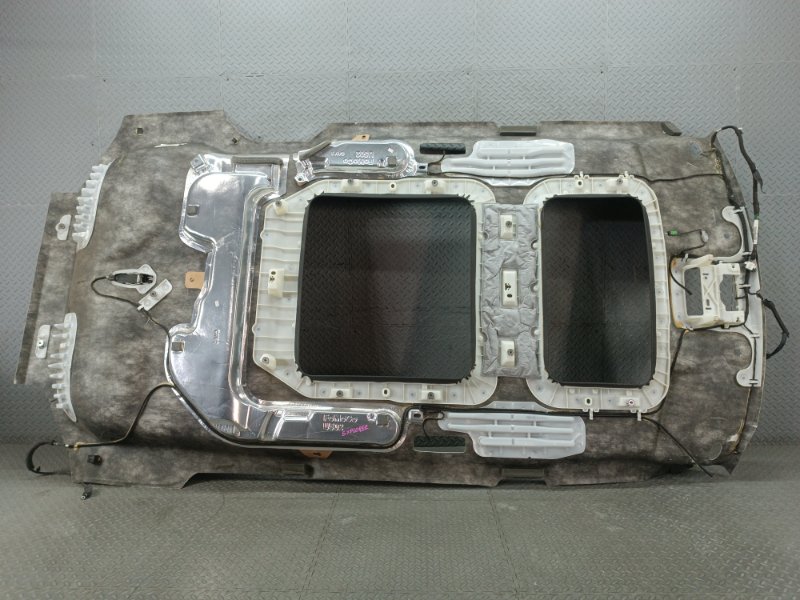 Обшивка потолка EXPLORER U502 Обшивка потолка EXPLORER U502