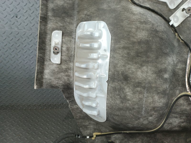 Обшивка потолка EXPLORER U502 Обшивка потолка EXPLORER U502