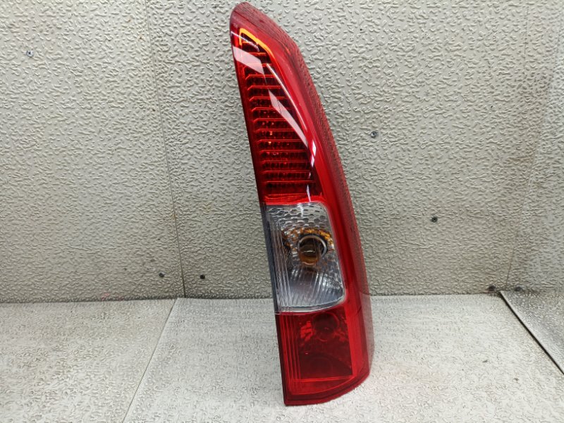 Стоп-сигнал задний правый VOLVO V70 2006 SW61 B5244S контрактная