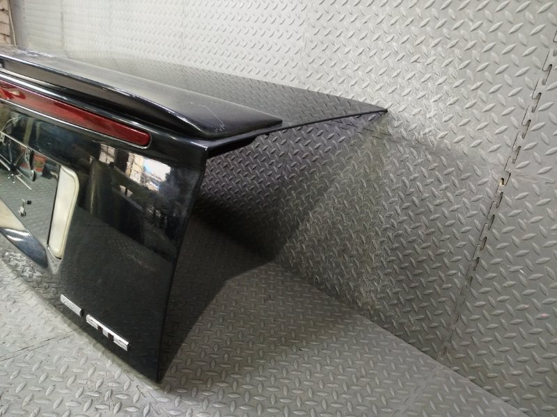 Крышка багажника CADILLAC STS